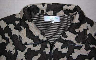 The Knit Tree Camo Jacket shirt collar with zipper extenion